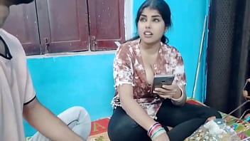 Desi bhabhi receives delivery and gets fucked by young boy